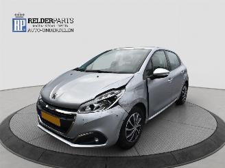 Coche accidentado Peugeot 208 1.2 VVTI 2016/9