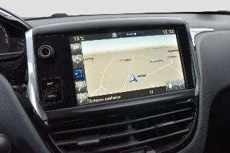 Peugeot 208 1.2 VVTI picture 14