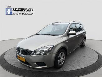 Unfallwagen Kia Cee d 1.4 16V 2009/10