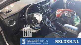 Toyota Auris Auris (E18), Hatchback 5-drs, 2012 / 2019 1.8 16V Hybrid picture 12