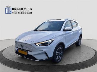 krockskadad bil auto MG ZS EV 50 KW SUV 2022/8