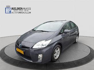Damaged car Toyota Prius 1.8 16V 2010/1