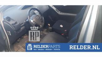 Toyota Yaris Yaris II (P9), Hatchback, 2005 / 2014 1.3 16V VVT-i picture 10