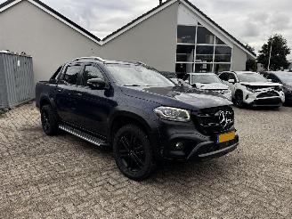 krockskadad bil bedrijf Mercedes X-klasse 250d 4-Matic Pure  197.110 KM !! 2017/11