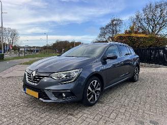Damaged car Renault Mégane 1.3 TCe Bose  114.276 KM !! 2018/8