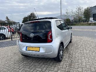 Volkswagen Up! 1.0 high up! Pano picture 8