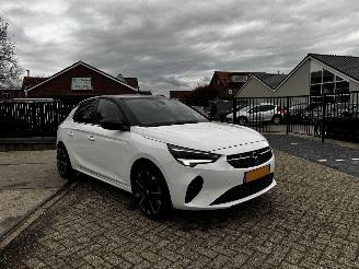 Unfallwagen Opel Corsa-E Elegance 50 kWh Bi-tone 1999/12