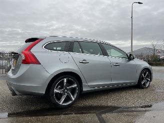 Volvo V-60 1.5 T3 R-Design picture 6