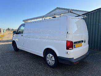 Volkswagen Transporter 2.0 TDI L2H3 28 picture 6