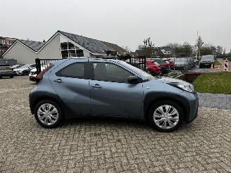 Toyota Aygo X - 1.0 VVT-i S-CVT Play picture 2