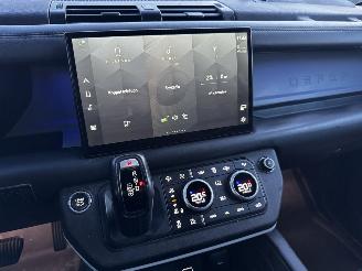 Land Rover Defender 2.0 P400e 110 X-Dynamic picture 23