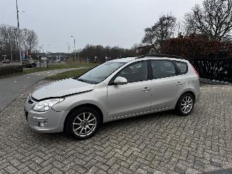 Hyundai I-30 CW 1.6i Style  1ST OWNER !! CLIMA picture 3