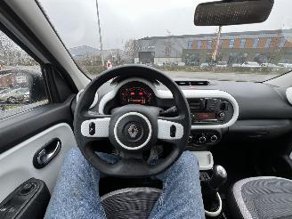 Renault Twingo 1.0 SCe Collection picture 24