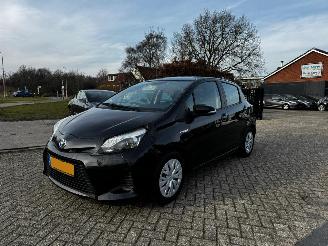 skadebil auto Toyota Yaris 1.5 Full Hybrid Aspiration 87.457 KM !! 2013/12