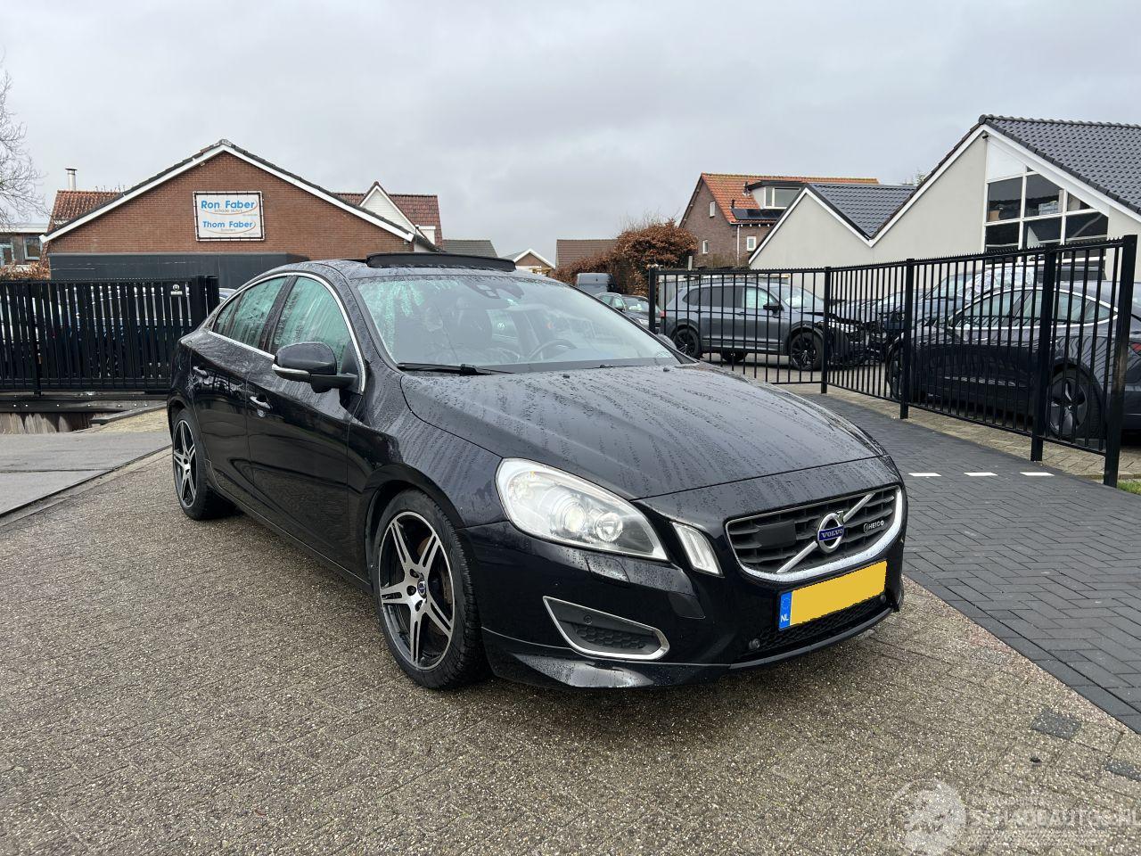 Volvo S-60 3.0 T6 AWD Summum | HEICO !! PANO!!