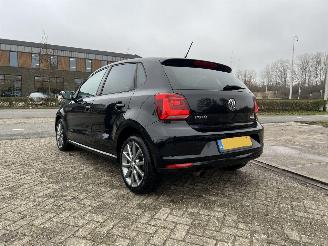 Volkswagen Polo 1.2 TSI First Edition - zeer netjes onderhouden | boekjes aanwezig picture 6