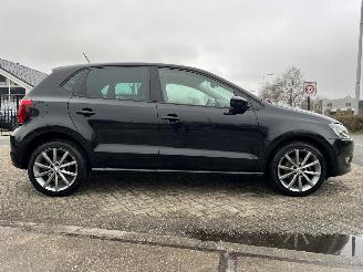 Volkswagen Polo 1.2 TSI First Edition - zeer netjes onderhouden | boekjes aanwezig picture 10