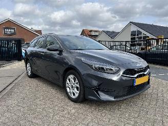 damaged passenger cars Kia Ceed 1.0 T-GDi DynamicLine  41.997 KM!! 2022/9