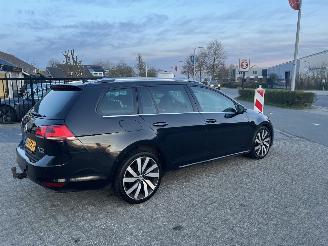 Volkswagen Golf 2.0 TDI Highline picture 8