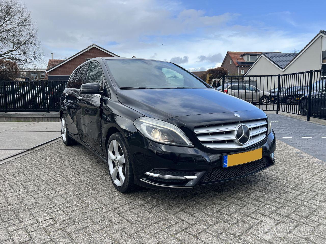 Mercedes B-klasse 180 Ambition