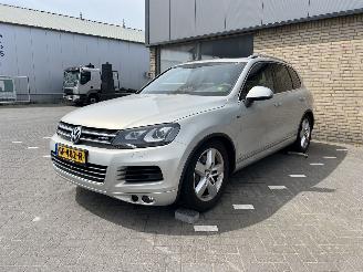 krockskadad bil auto Volkswagen Touareg 3.0 TSI Hybrid 2012/9