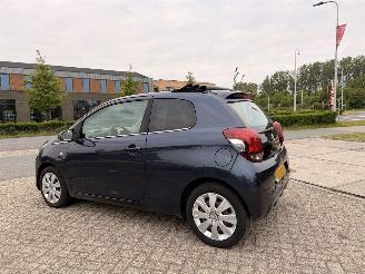 Peugeot 108 1.0 e-VTi active top cabrio picture 6