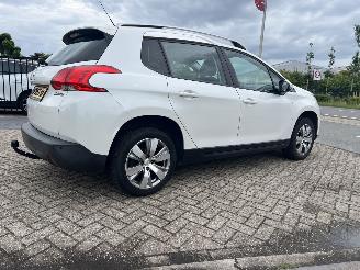 Peugeot 2008 1.2 PureTech Blue Lion picture 10