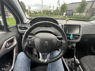Peugeot 2008 1.2 PureTech Blue Lion picture 15