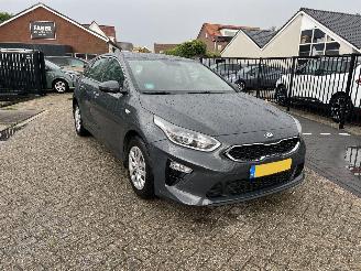 skadebil auto Kia Ceed 1.4 T-GDi ExecutiveLine AUTOMAAT!! 2019/12