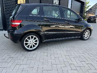 Mercedes B-klasse 150 Automaat !! apk tot maart 2027 picture 3