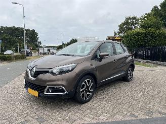 uszkodzony samochody osobowe Renault Captur 0.9 TCE Expression 2013/10