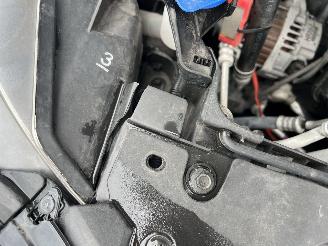 Mazda CX-3 2.0 SkyActiv-G 120 GT picture 34