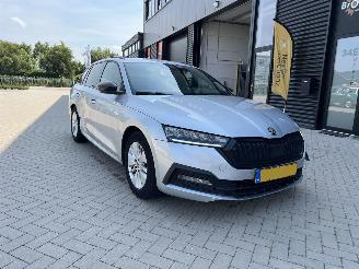 Damaged car Skoda Octavia 1.0 e-TSI Sport Business 2021/1