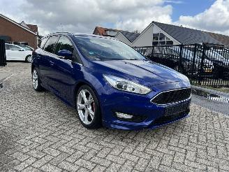 Vaurioauto  passenger cars Ford Focus 2.0 TDCI Titanium Automaat 1st owner 2016/3