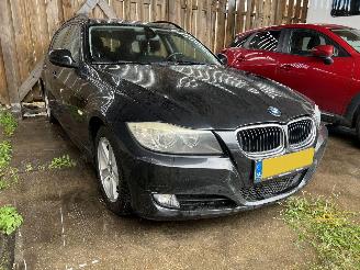 Schadeauto BMW 3-serie 3-serie Touring -  318d Corporate Lease Executive 2009/11