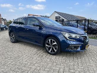 Damaged car Renault Mégane 1.3 TCe Bose | 77.417 km!! 2019/1