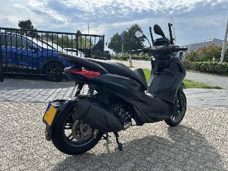 Piaggio Beverly 300 300 Beverly S HPE | 26.528 km!! picture 7