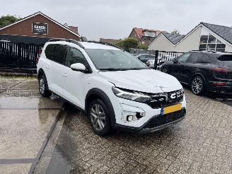 krockskadad bil auto Dacia Jogger 1.0 TCe 100 ECO-G Expression 7p. | 64.840 km!! 2023/2