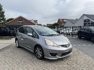 Vaurioauto  passenger cars Honda  FIT 1.5 benzine 2010/2