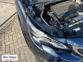 Peugeot 5008 1.2 PureTech Allure 7p picture 32