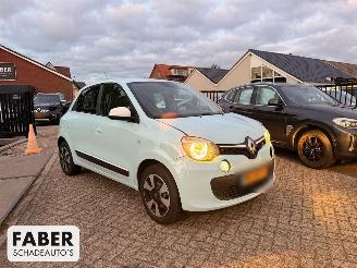 Vaurioauto  passenger cars Renault Twingo 1.0 SCe Collection 2017/5
