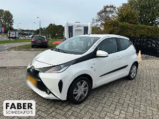Unfallwagen Toyota Aygo 1.0 VVT-i x-play | 14.325 km!! 2014/9