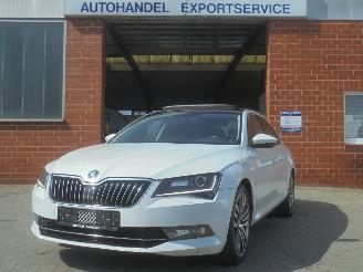 Damaged car Skoda Superb 2.0 TDI Ambition Business, Panorama, Navi, DAB+, Climate & Cruise 2016/9