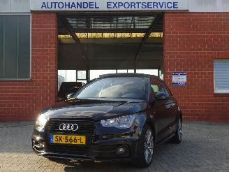 krockskadad bil auto Audi A1 1.6 TDI Ambition Pro Line Business DSG, Panorama, Navi, Airco 2015/1