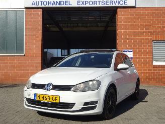 krockskadad bil auto Volkswagen Golf 1.2 TSI Highline \"CUP\", DSG Autom., Panorama, Navi, Airco 2014/5
