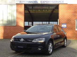 Vaurioauto  passenger cars Volkswagen Jetta 1.6 TDI Comfortline BMT, Airco, Navi, Cruise control, PDC 2012/5