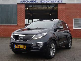 krockskadad bil auto Kia Sportage 2.0i CVVT X-Clusive 120kw Aurtom., Panorama, Vol Leder, Navi-MMS 2011/12