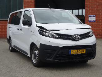 Avarii autoturisme Toyota ProAce Long Extra Range Cool 75 kWh 100kw Electric, 9 persoons, Airco, Navi, Cruise 2023/1