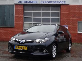 Schadeauto Toyota Auris Touring Sports Auris Touring Sports 1.8 Hybrid Cool, Panorama 2015/12