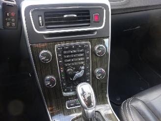 Volvo V-60 D6 AWD Pug-in Hybride, 158kw, Leer, Navi, Schuifdak picture 16